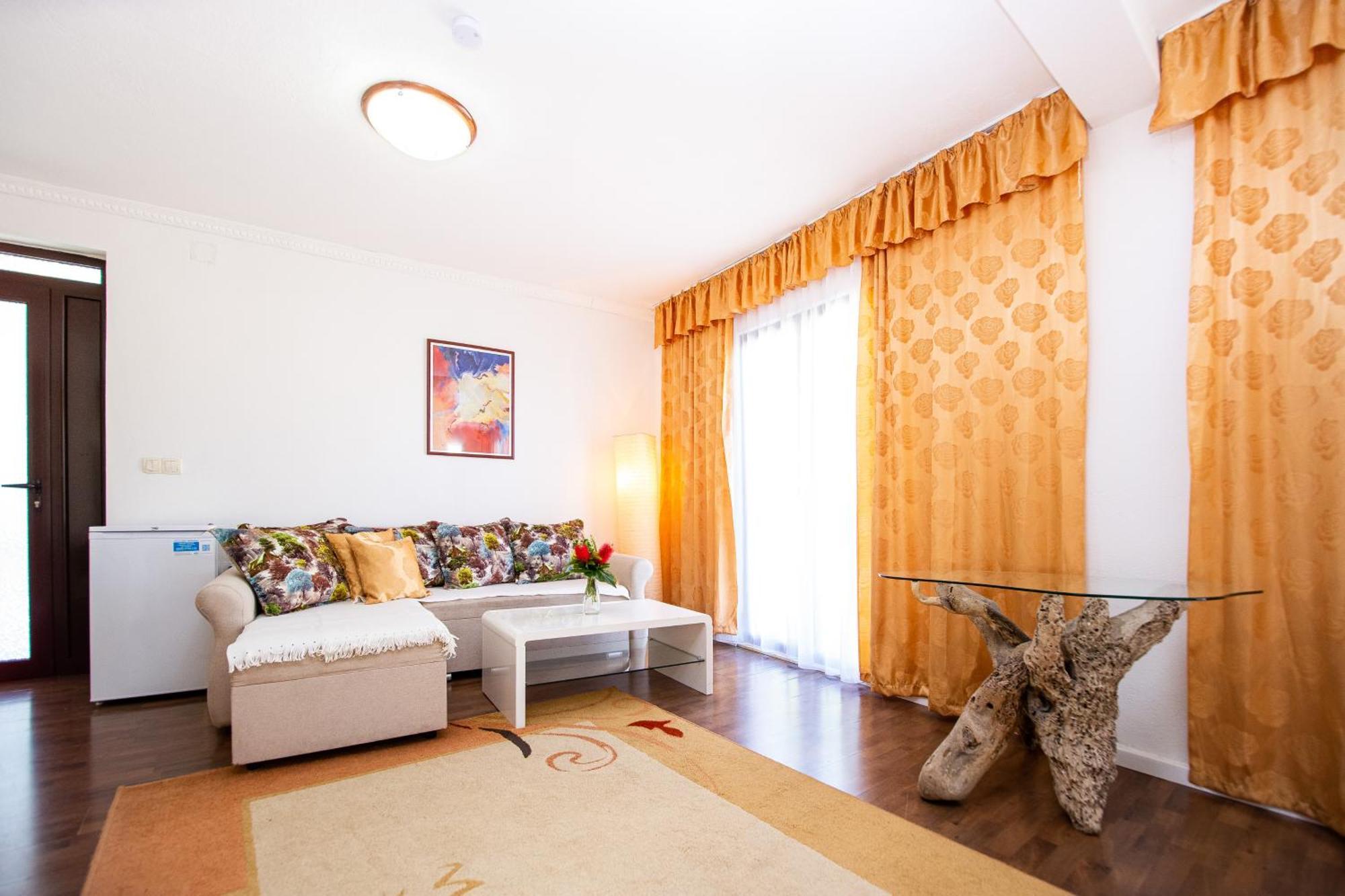 Saki Apartments Budva Eksteriør bilde